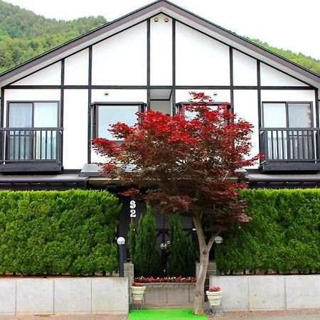 貸別荘 ウルルン河口湖 富士河口湖町 エクステリア 写真