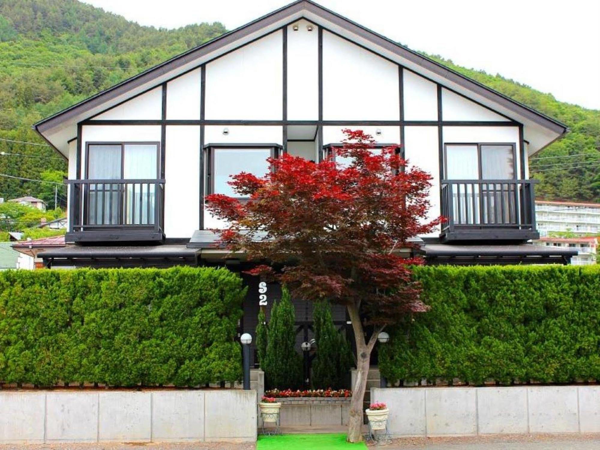 貸別荘 ウルルン河口湖 富士河口湖町 エクステリア 写真